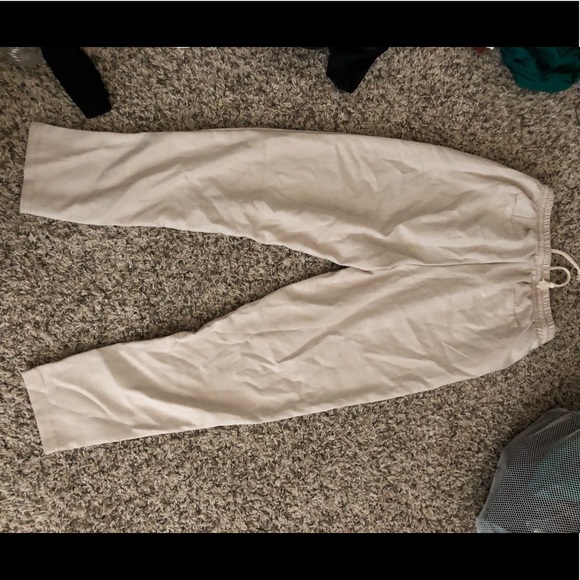 Pretty little thing beige pants - Picture 2 of 4